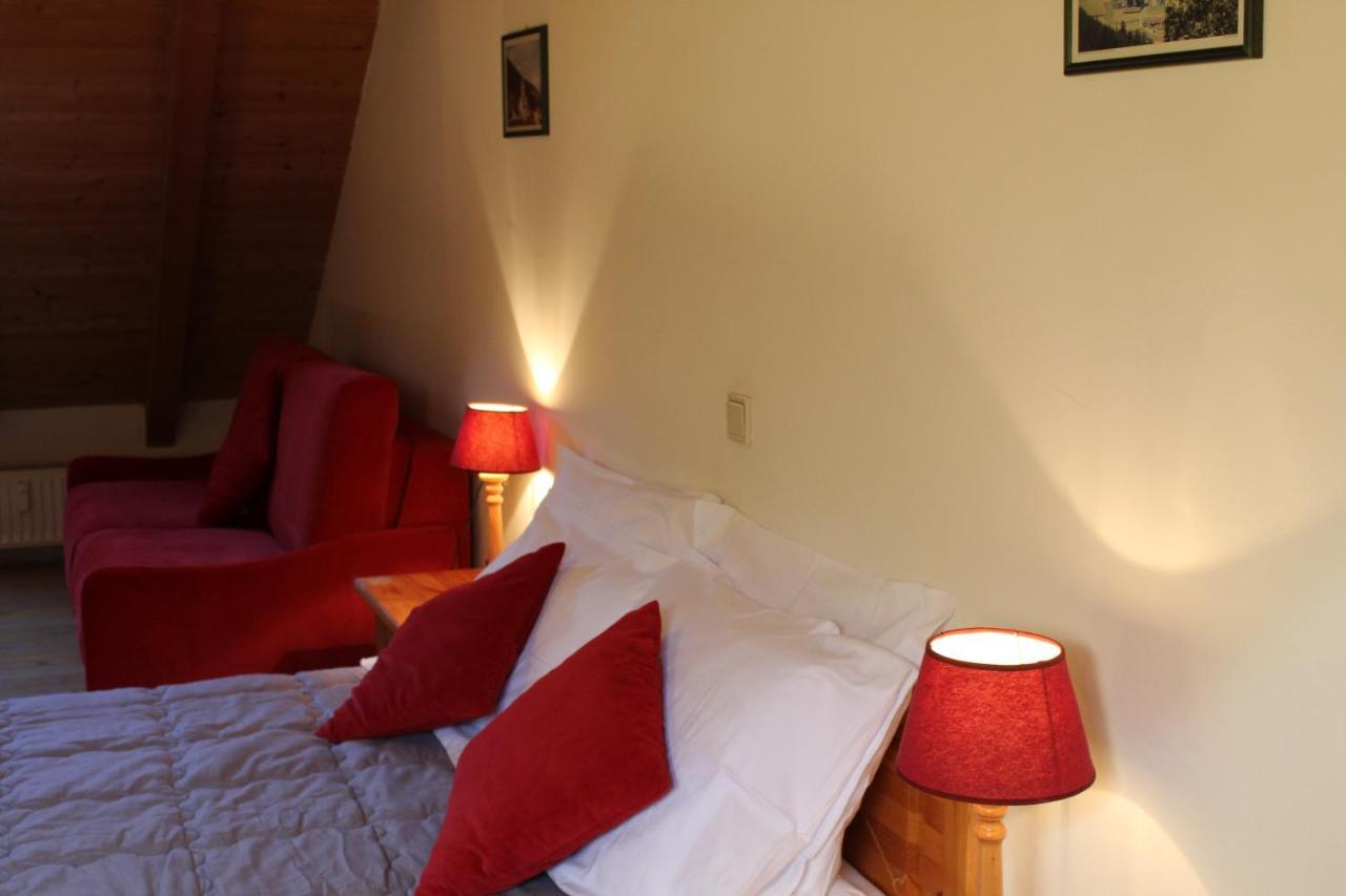 אפרטהוטל וילאבאסה Residenze Sonnenschein Casa Rossa מראה חיצוני תמונה
