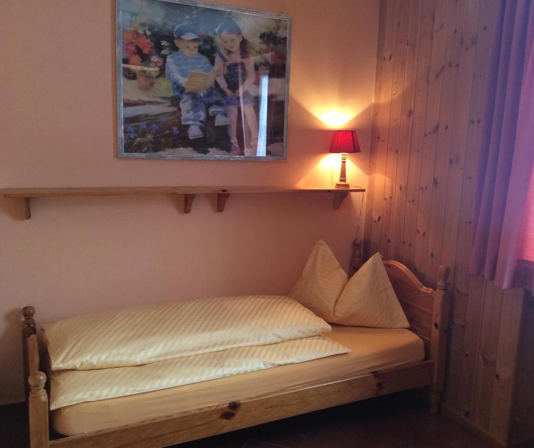 אפרטהוטל וילאבאסה Residenze Sonnenschein Casa Rossa מראה חיצוני תמונה