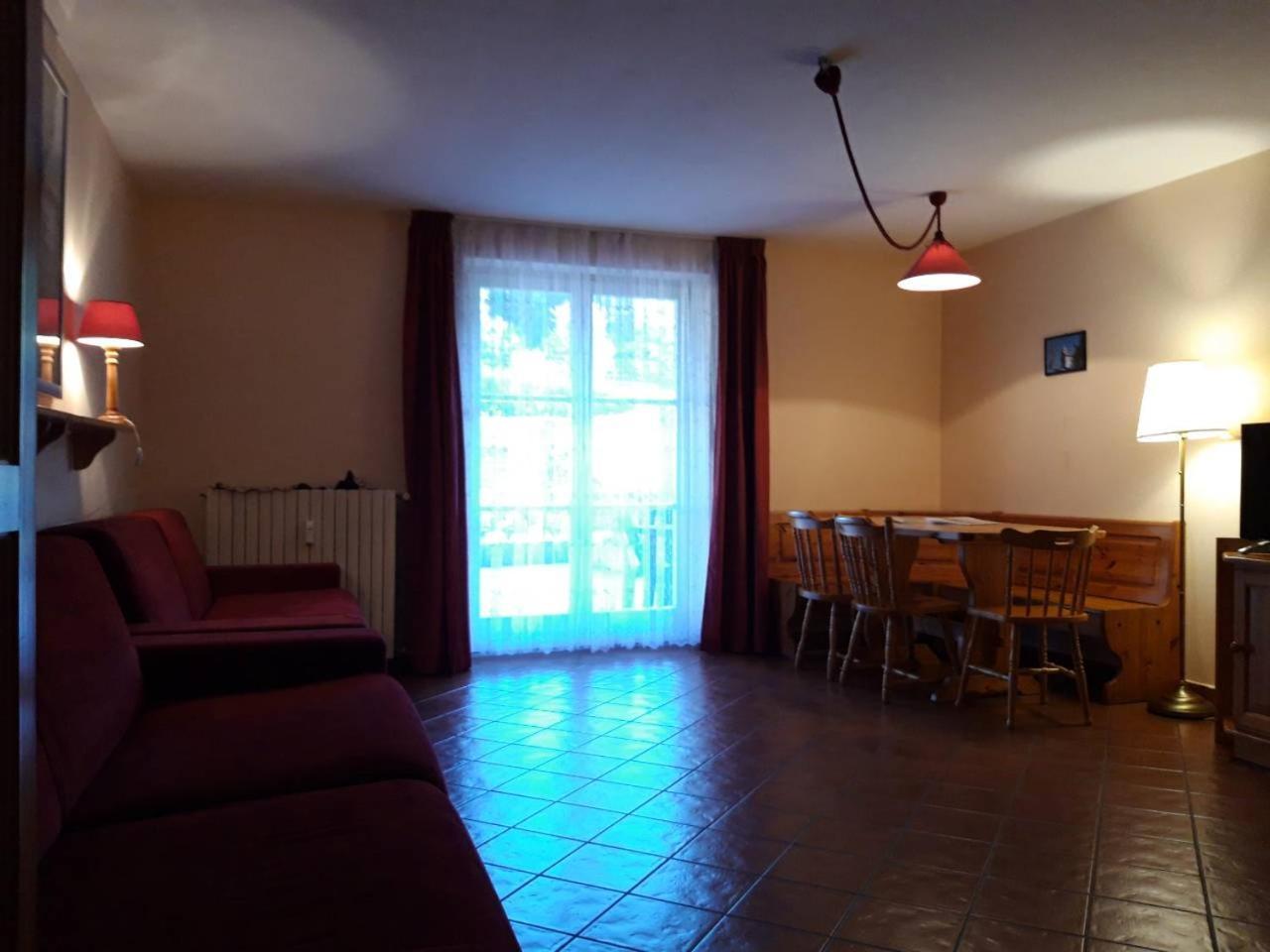 אפרטהוטל וילאבאסה Residenze Sonnenschein Casa Rossa מראה חיצוני תמונה